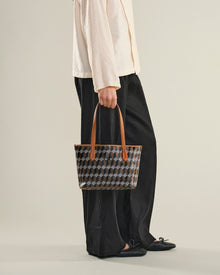 Tote No. 28