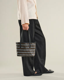 Tote No. 28