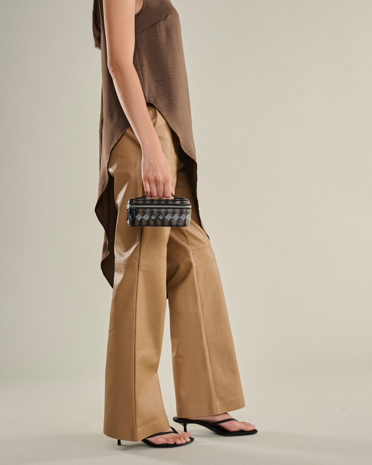 Vanity Case 16